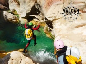 valcan tu empresa de barranquismo en cantabria